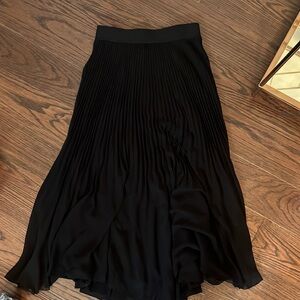 Aritzia Wilfred Twirl Skirt